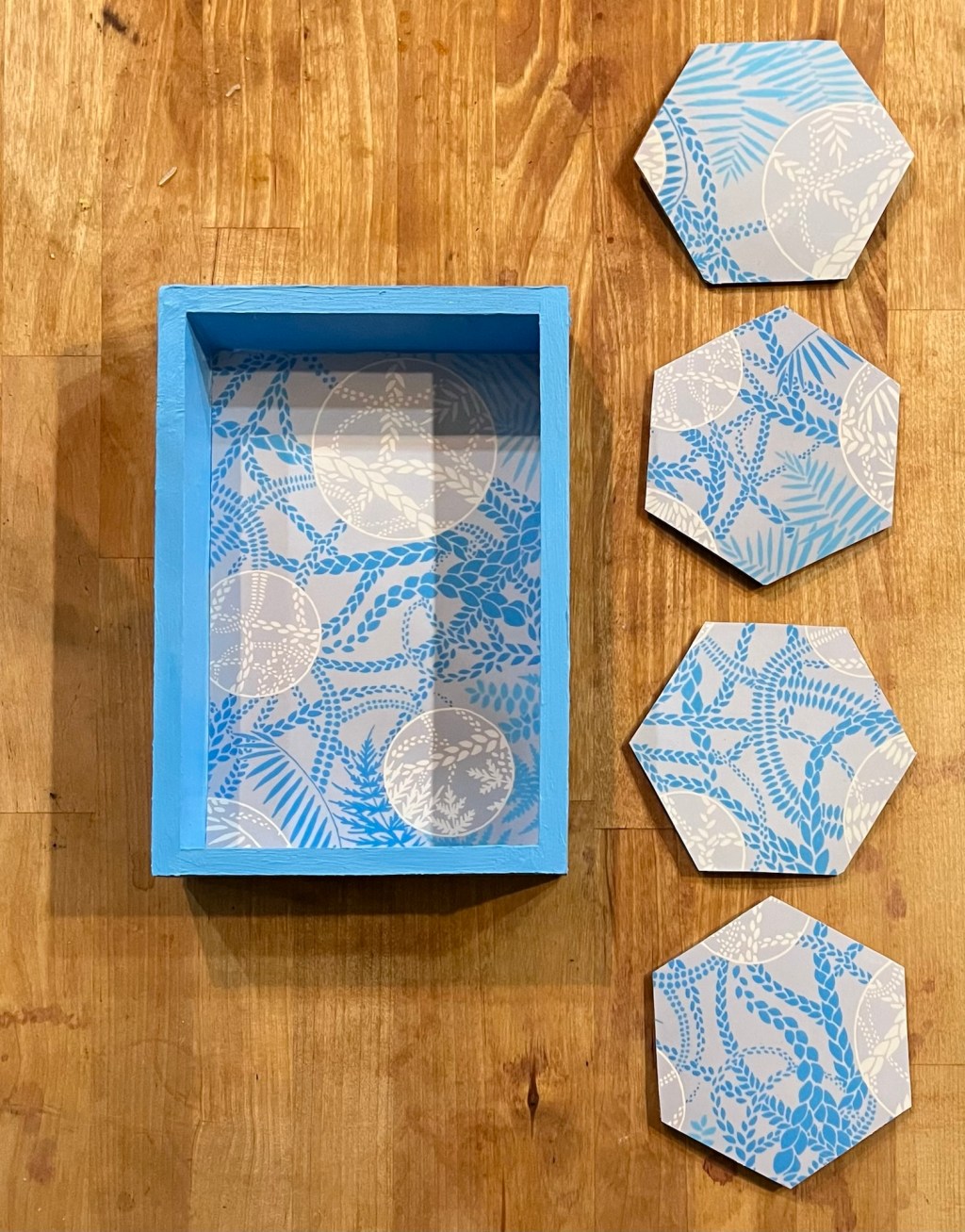 Serving Tray with&nbsp;Coasters